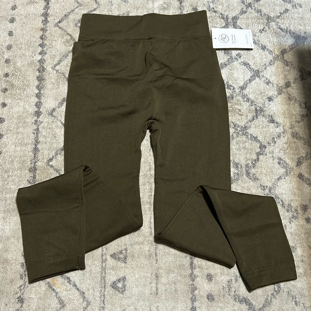 Women’s olive green Leggings Athletic Club Size 1x/2x
